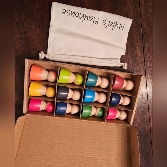 Wooden Peg people for open ended play - Picture 2 of 3